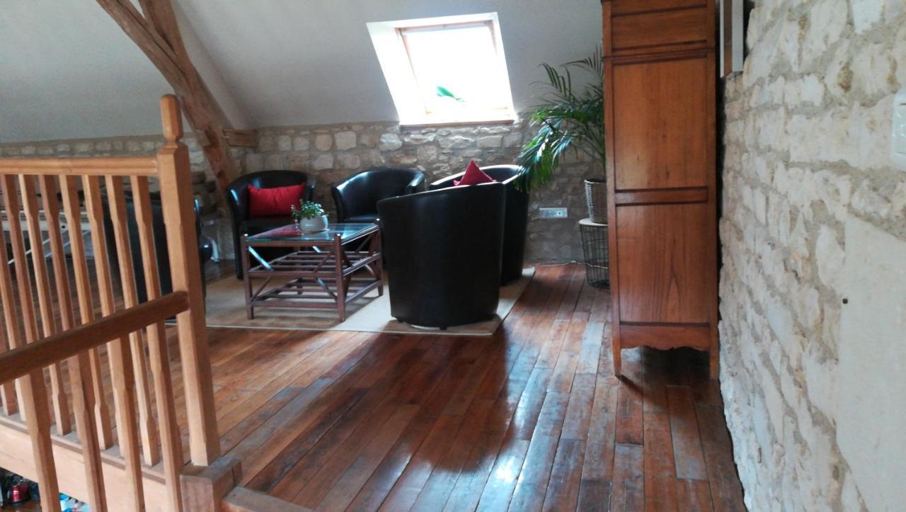 Gite Et Chambres D'Hotes Le Chene Billault Pouant エクステリア 写真