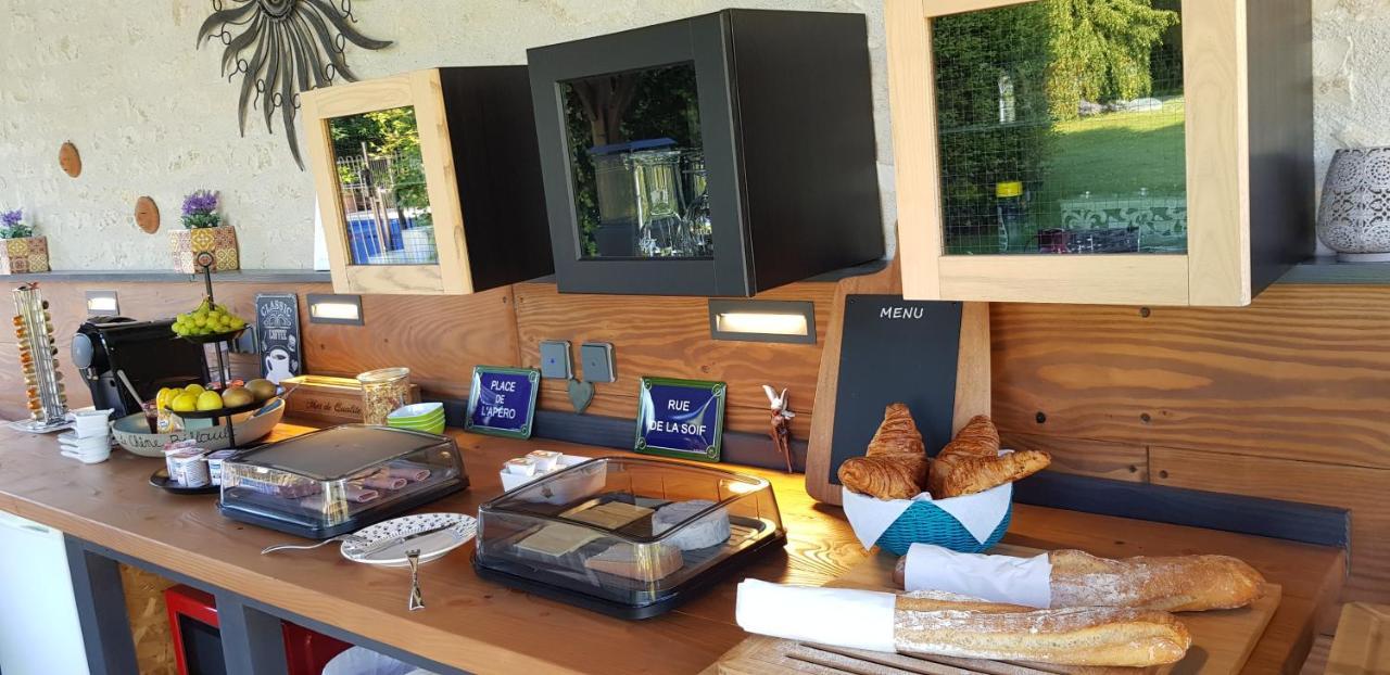 Gite Et Chambres D'Hotes Le Chene Billault Pouant エクステリア 写真