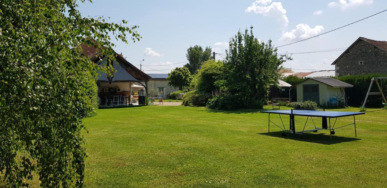 Gite Et Chambres D'Hotes Le Chene Billault Pouant エクステリア 写真