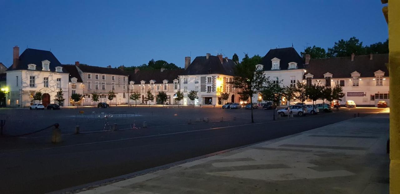 Gite Et Chambres D'Hotes Le Chene Billault Pouant エクステリア 写真
