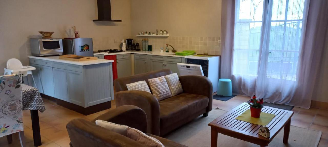 Gite Et Chambres D'Hotes Le Chene Billault Pouant エクステリア 写真